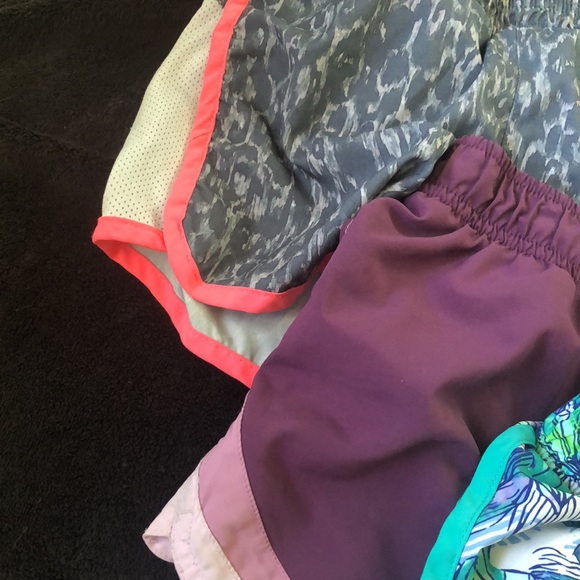 Bundle of 6 Old Navy Active shorts - Picture 5 of 11